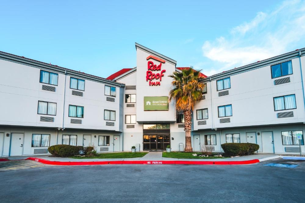 Red Roof Inn San Antonio SeaWorld/Northwest Image 11