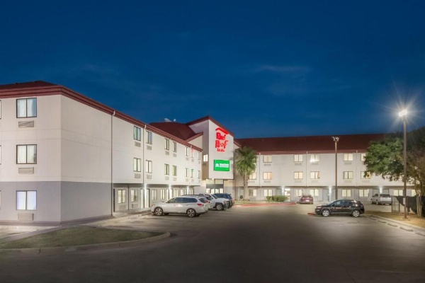 Red Roof Inn San Antonio SeaWorld/Northwest image 31