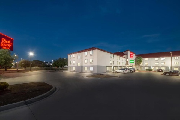 Red Roof Inn San Antonio SeaWorld/Northwest image 47