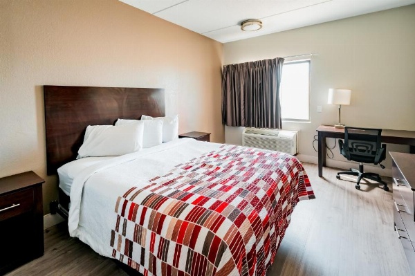 Red Roof Inn San Antonio SeaWorld/Northwest image 50